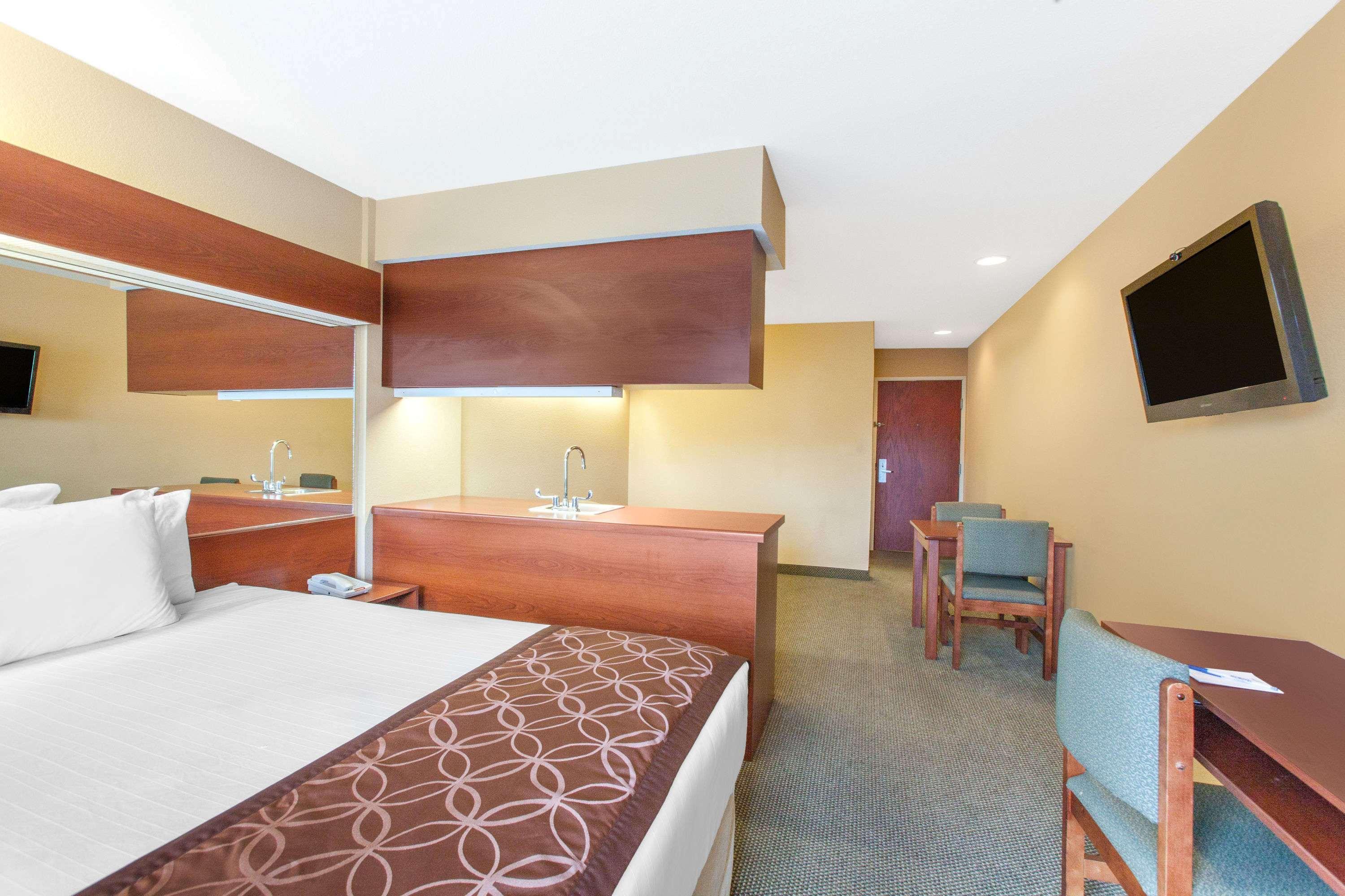 Microtel Inn By Wyndham Rogers Dış mekan fotoğraf