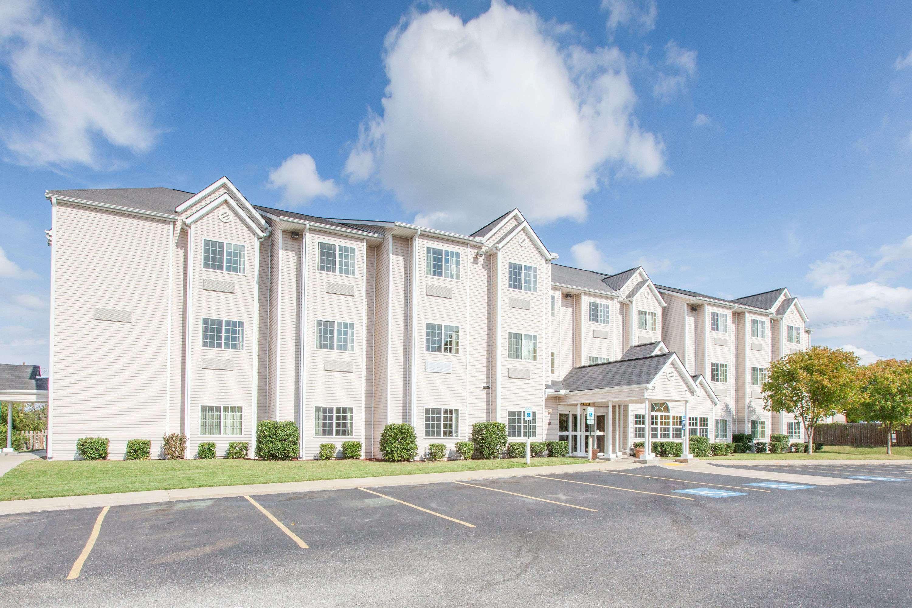 Microtel Inn By Wyndham Rogers Dış mekan fotoğraf